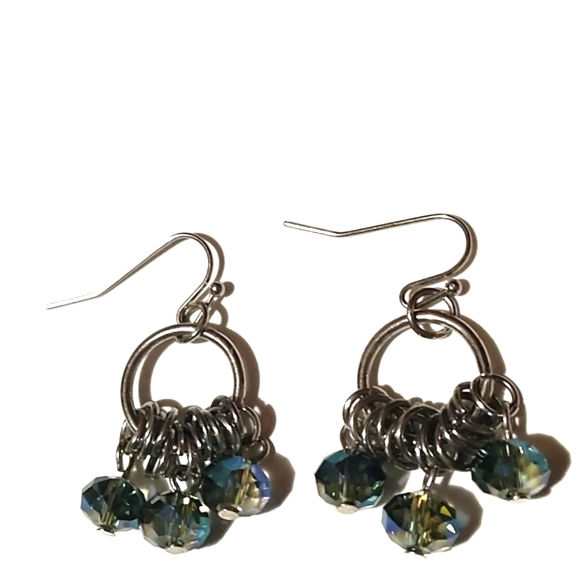VINTAGE SILVER-TONE IRIDESCENT BLUE GREEN CRYSTAL DANGLE HOOK 1.3" EARRINGS - Picture 3 of 11